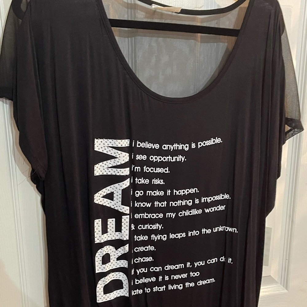 NWT - DREAM Tee - Plus